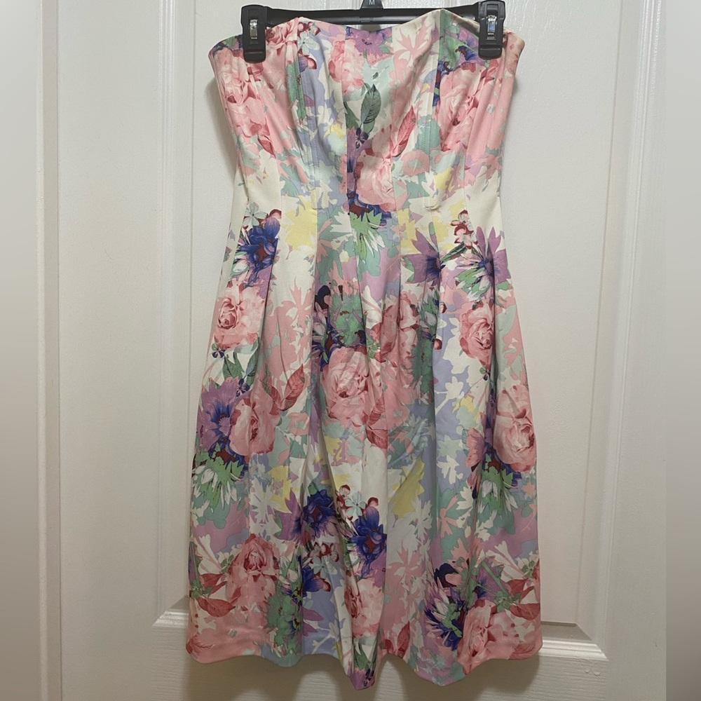 Strapless New York & Company flower dress